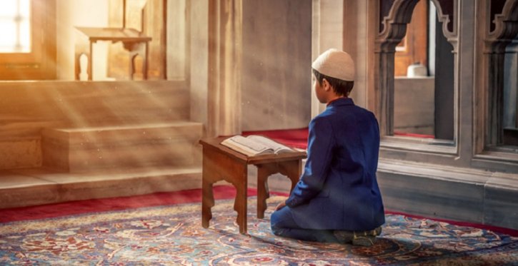 সিজদার আয়াতের অনুবাদ পড়লে সিজদা ওয়াজিব হবে কি? সিজদার আয়াতের অনুবাদ পড়লে সিজদা ওয়াজিব হবে কি?