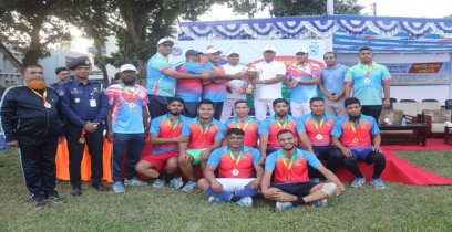 গাইবান্ধায় পুলিশ সুপার কাপ ভলিবল টুর্নামেন্টের ফাইনাল খেলা