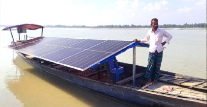 ফুলছড়িতে সৌরবিদ্যুৎ এ বদলেছে মাঝির ভাগ্য