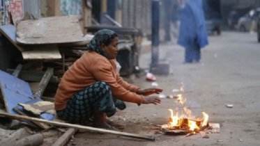 শৈত্যপ্রবাহে কাঁপছে ৪৩ জেলা