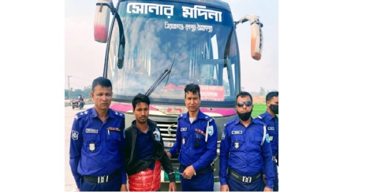 গাইবান্ধায় গাজাসহ মাদক কারবারি গ্রেফতার গাইবান্ধায় গাজাসহ মাদক কারবারি গ্রেফতার