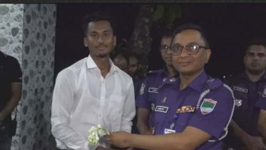 ১২০ টাকায় পুলিশে চাকরি পেলেন ২৫ জন
