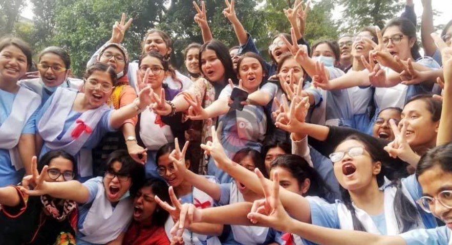 এসএসসি পরীক্ষার ফল ১২ মে, জানা যাবে যেভাবে এসএসসি পরীক্ষার ফল ১২ মে, জানা যাবে যেভাবে