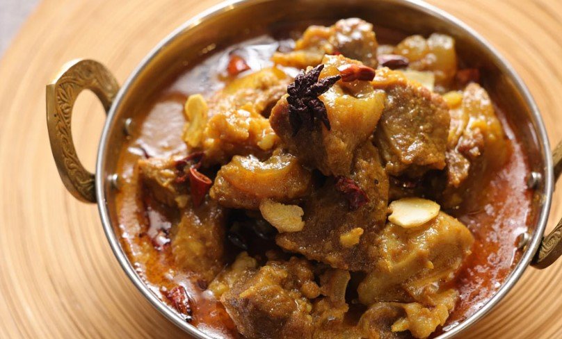 কাটা মসলায় ভিন্ন স্বাদের গরু ভুনা কাটা মসলায় ভিন্ন স্বাদের গরু ভুনা