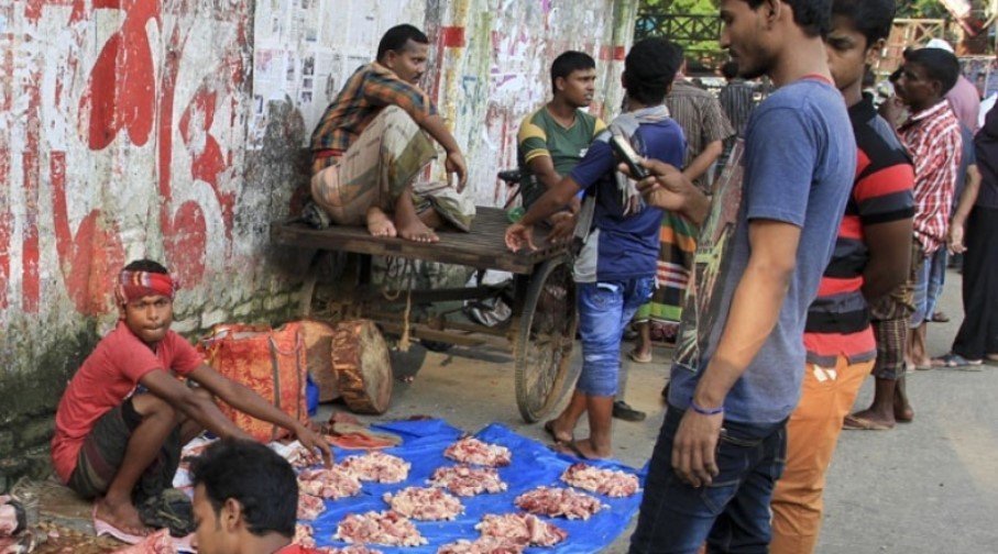 গরিবরা কি কোরবানির গোশত বিক্রি করতে পারবে? গরিবরা কি কোরবানির গোশত বিক্রি করতে পারবে?
