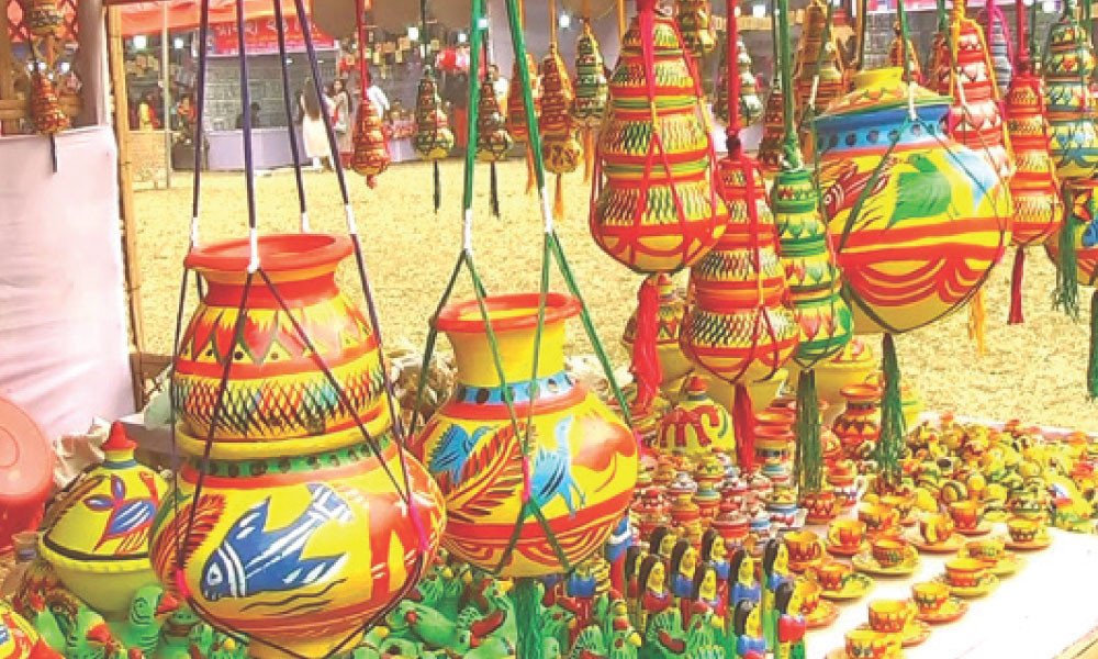 দেশের ঐতিহ্যের ধারক কারুশিল্প