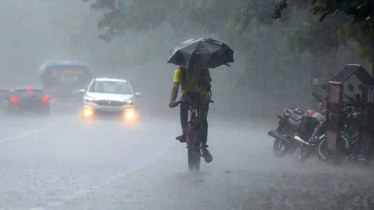 তিন বিভাগে ভারী বৃষ্টির আভাস