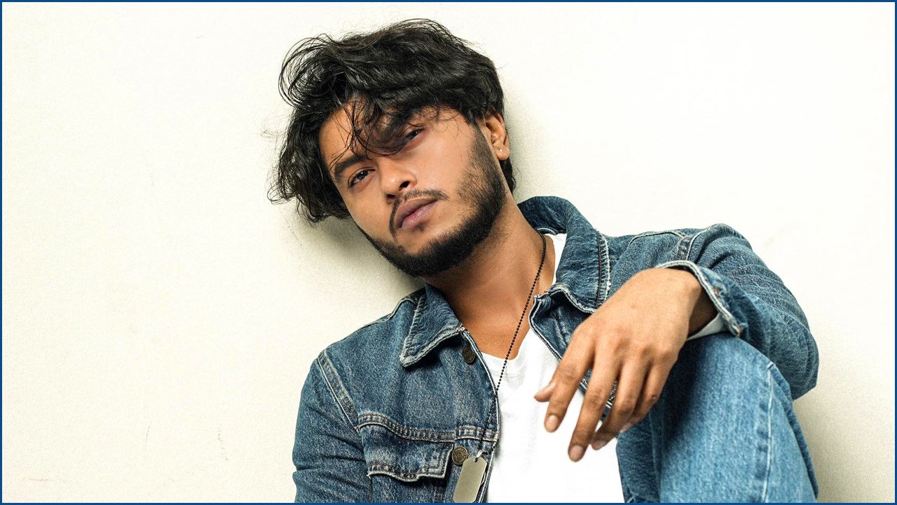 ‘জোরপূর্বক আমাকে পৃথিবী ছাড়া না করলে আমি যাচ্ছি না’