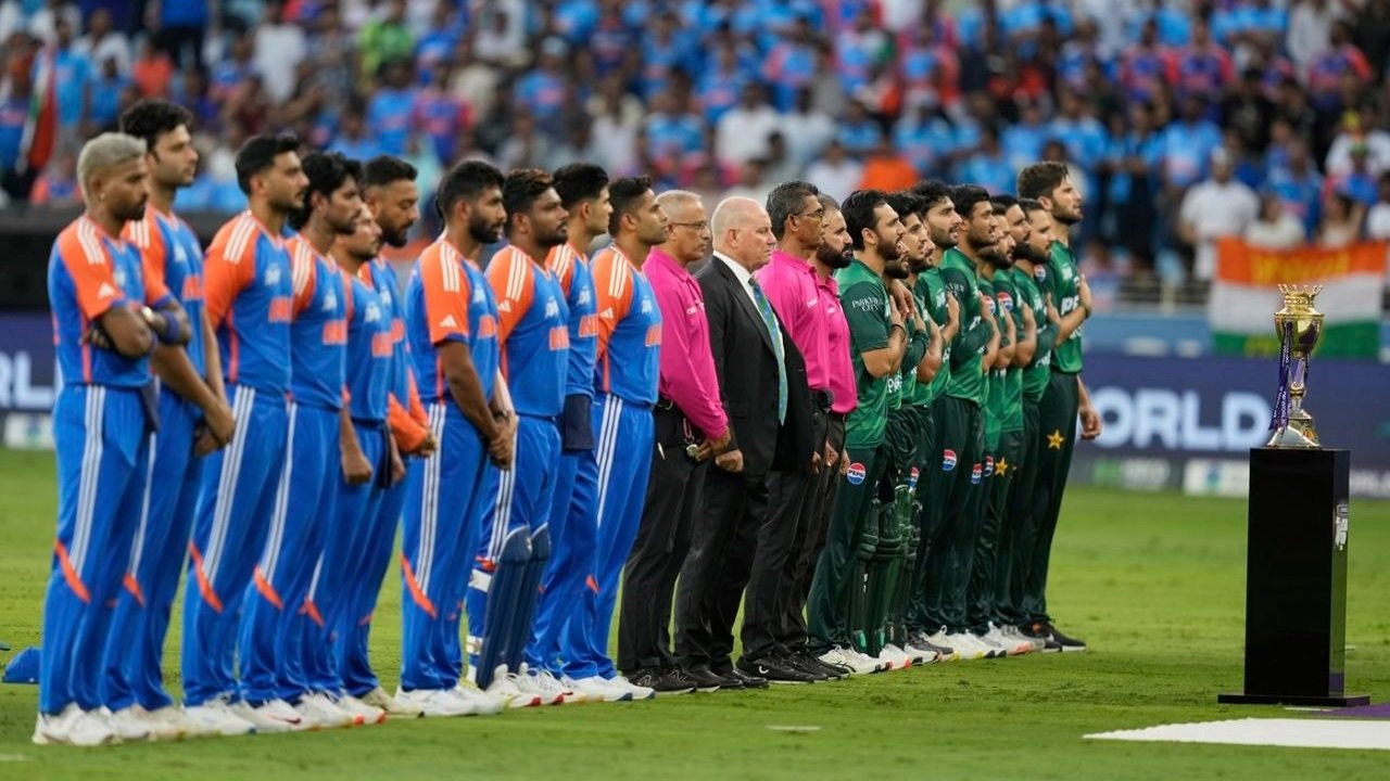ভারতের যেসব দুর্বলতায় ফাইনালে আশা দেখতে পারে পাকিস্তান