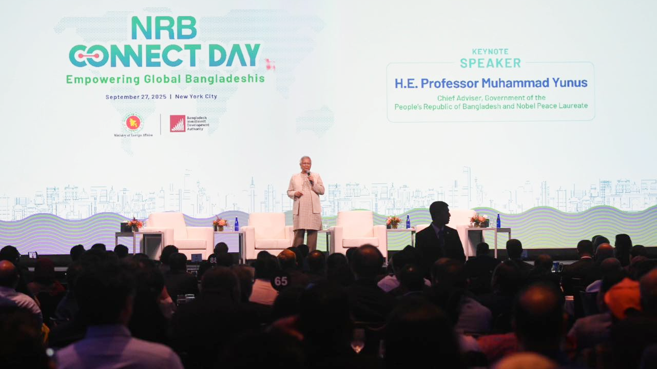 দেশ পুনর্গঠন প্রক্রিয়ায় শামিল হতে প্রবাসীদের প্রতি আহ্বান প্রধান উপদেষ্টার