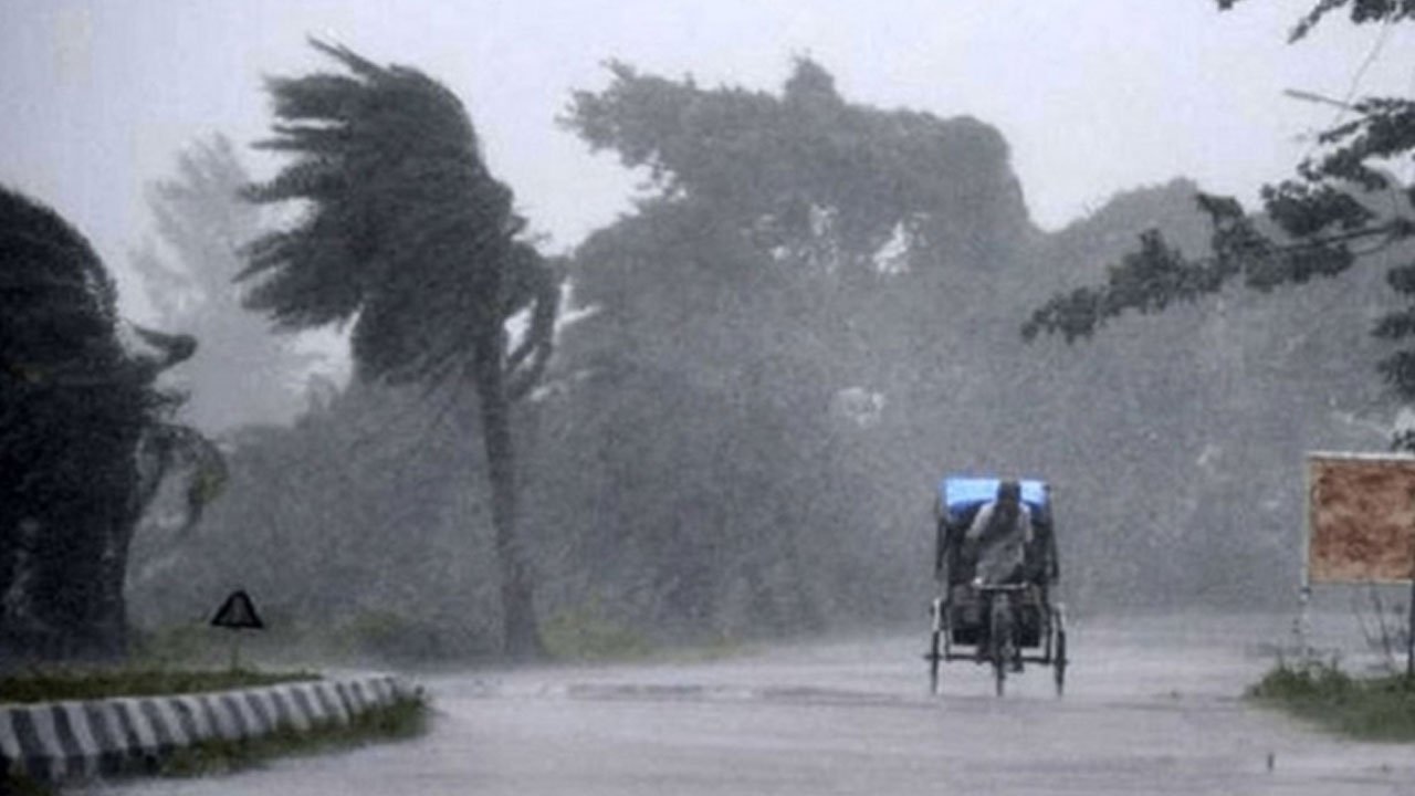 দেশের বিভিন্ন অঞ্চলে দমকা হাওয়াসহ বৃষ্টির আভাস দেশের বিভিন্ন অঞ্চলে দমকা হাওয়াসহ বৃষ্টির আভাস